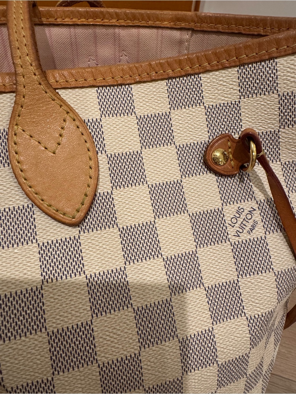 Louis Vuitton Damier Azur Canvas Tote Bag in White/Beige MM - Picture 9 of 16